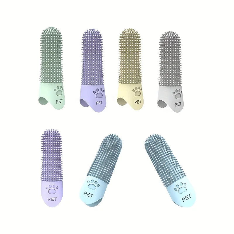 Soft silicone dog toothbrush by I YAN, 360° finger design for effective cleaning, suitable for dogs and cats of all breeds.