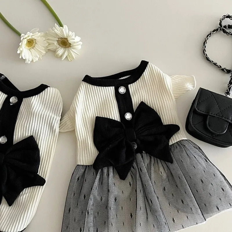 Cute dog princess dress by I YAN, featuring a mesh skirt, lace details, and a bow, suitable for small dogs like Poodles and Chihuahuas.