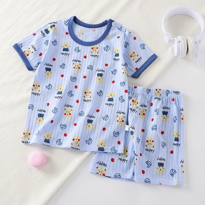I YAN 2-piece children's clothing set with short-sleeve T-shirts and shorts for boys and girls, perfect for summer.