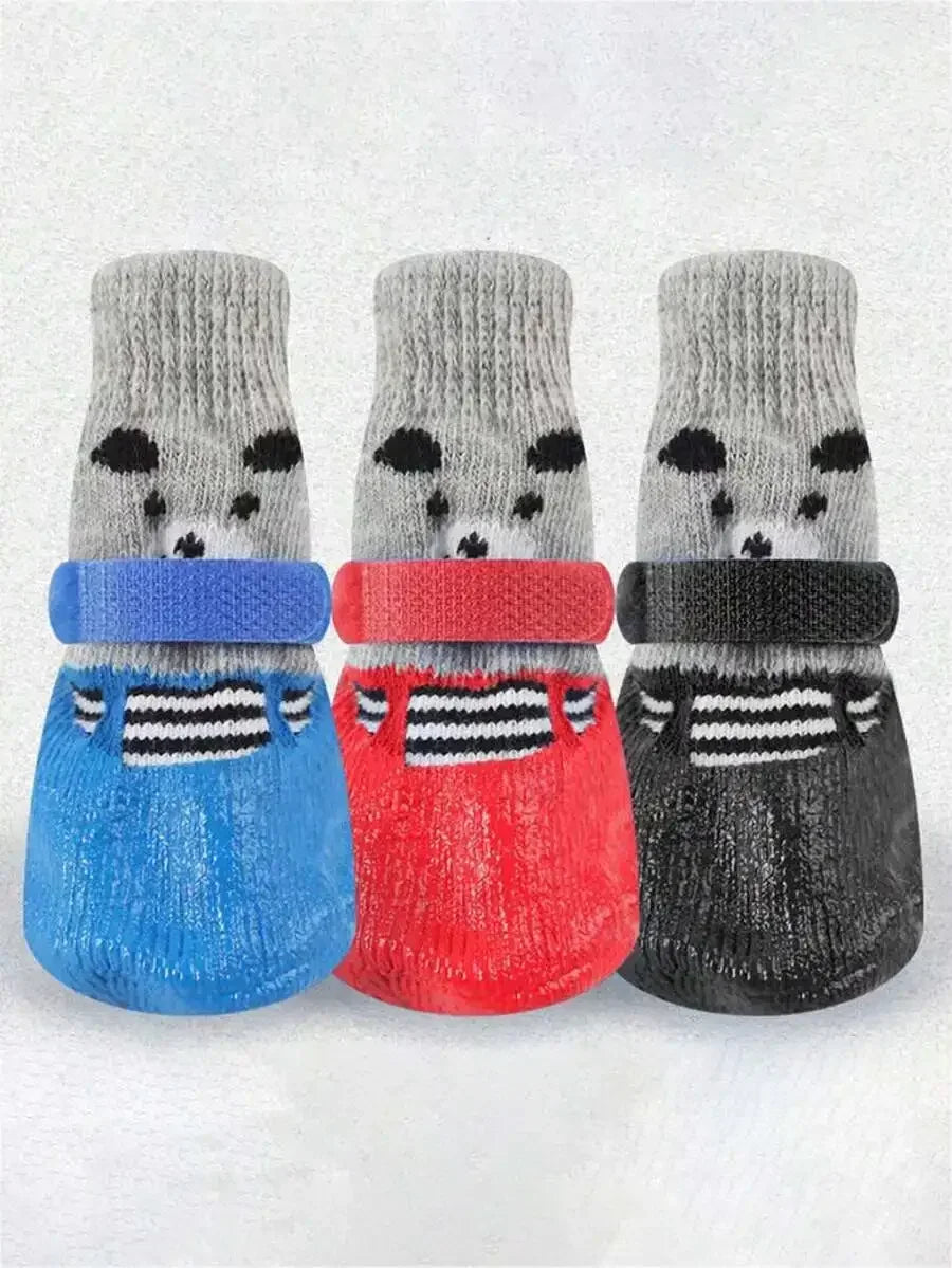 Waterproof non-slip pet socks for dogs and cats, 4-pack outdoor paw protectors with I YAN branding, showing socks on pet paws.