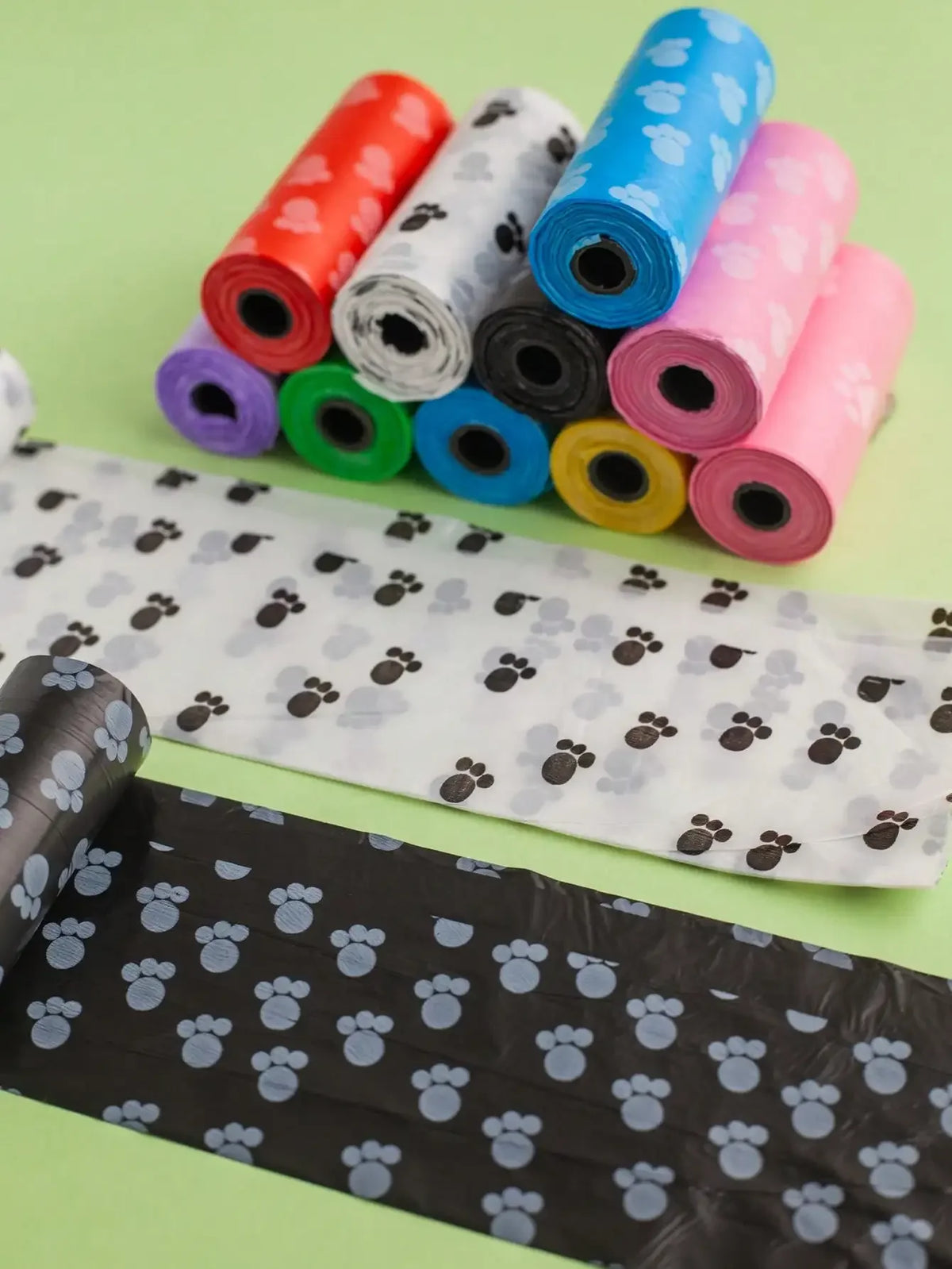Leak-proof dog poop bags by I YAN, thick and durable waste bags with odor control for easy cleanup.