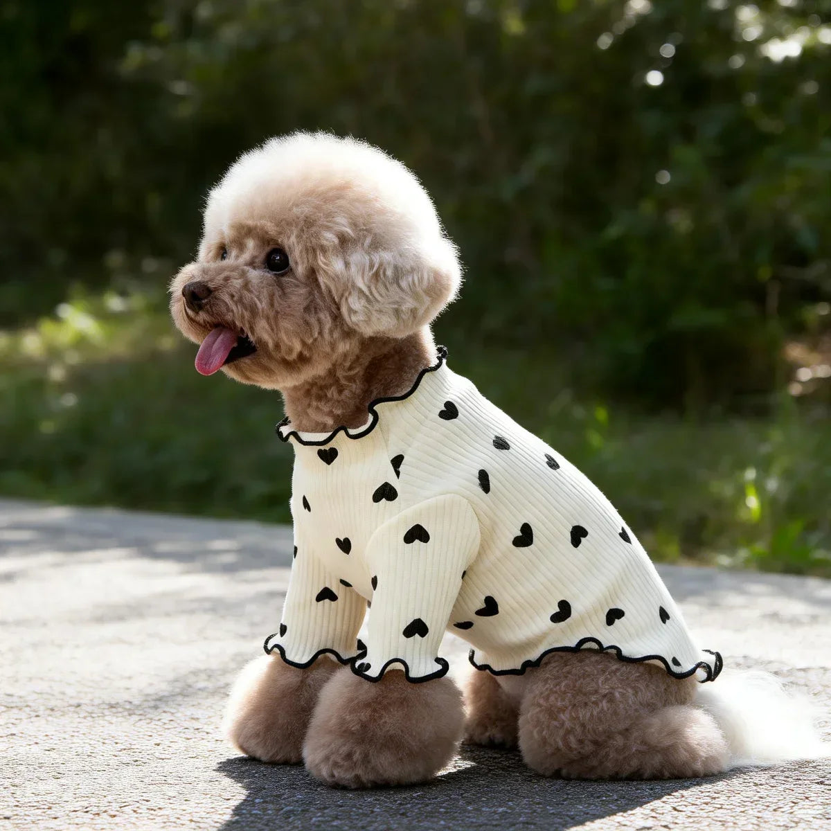 I YAN pet T-shirt for dogs and cats featuring a stretch ribbed heart pattern, cute home vest style, and comfortable fit.