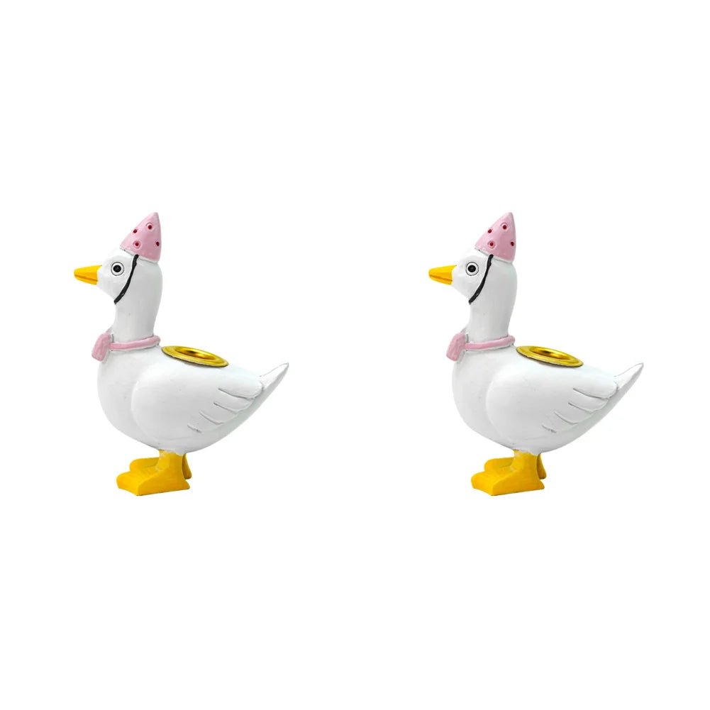 2Pcs Resin Goose Cute Cake Topper Stand Candlestick Cake Candle Holders Birthday Party Supplies for Celebrations Decoration