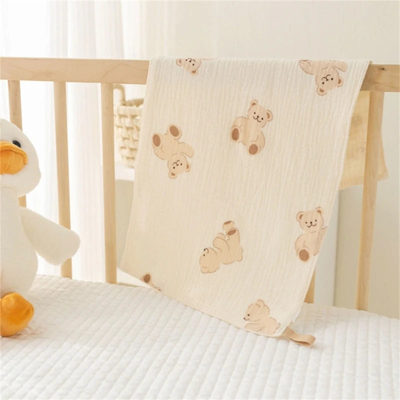 I YAN cotton muslin baby face towel and burp cloth featuring soft, absorbent fabric ideal for newborns and infants.