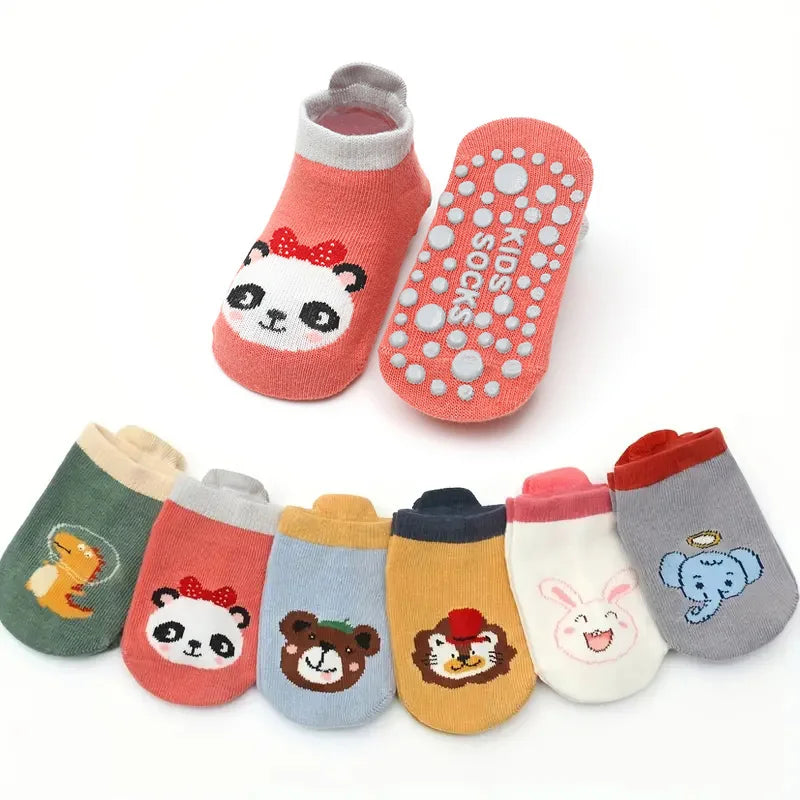 Six pairs of I YAN kids cotton socks with cute cartoon animal patterns, breathable, non-slip, and comfy for babies.