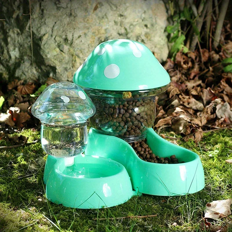 I YAN automatic cat water dispenser with large capacity and cute mushroom design, featuring a food container and pet bowl for water storage