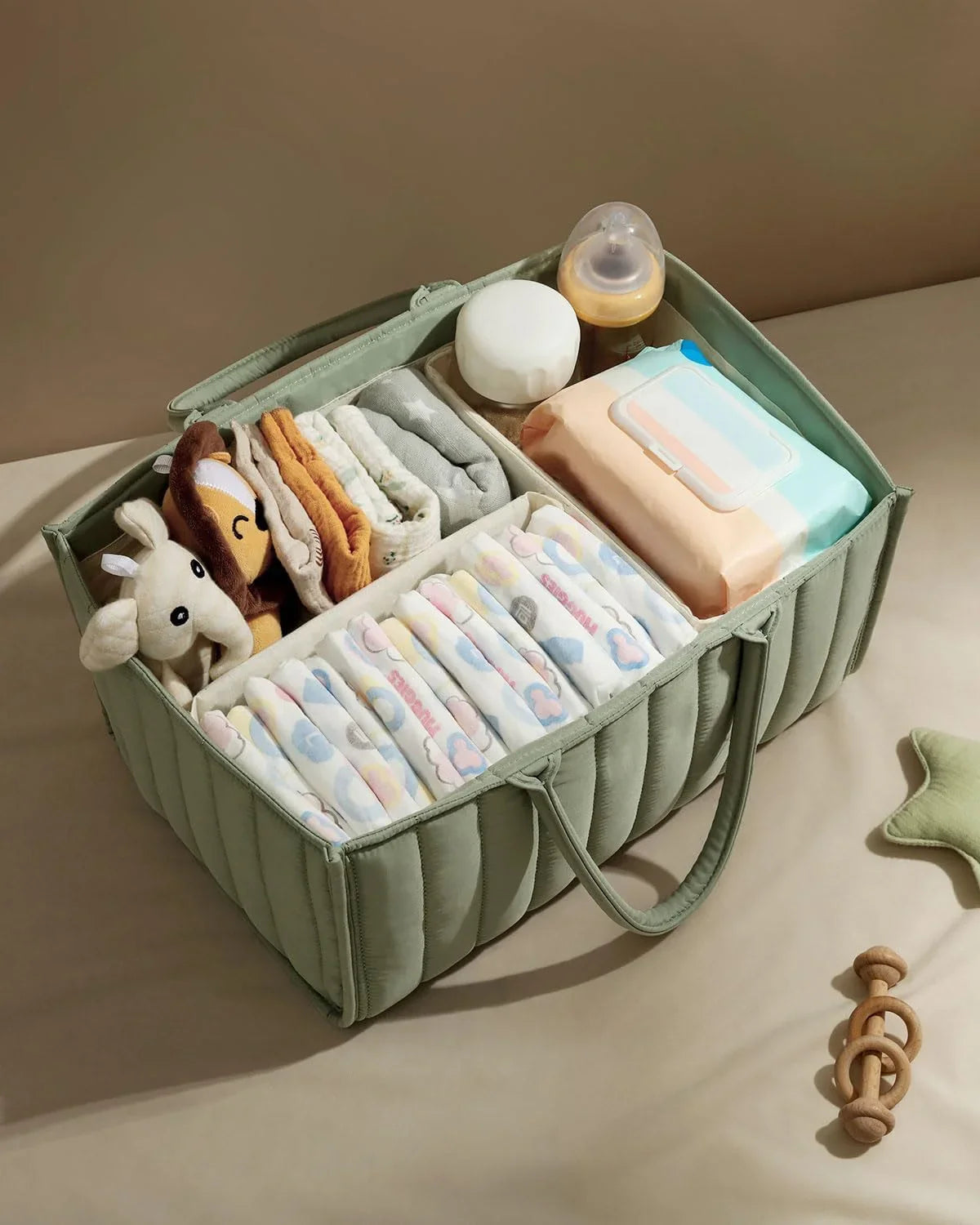 I YAN multifunctional diaper bag with foldable design, baby supplies storage, and multiple compartments for moms and babies.