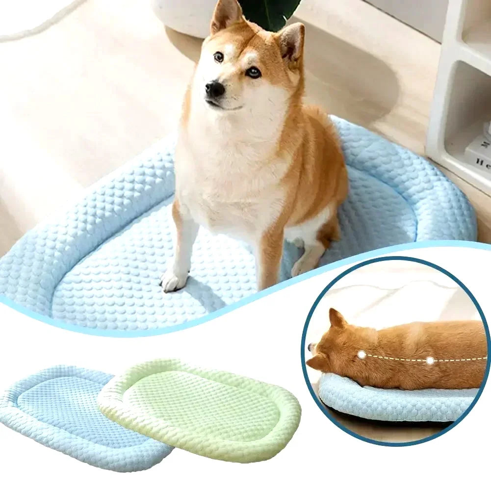 I YAN Ice Silk Cooling Dog Bed with breathable, soft summer mat suitable for small to large dogs and cats.