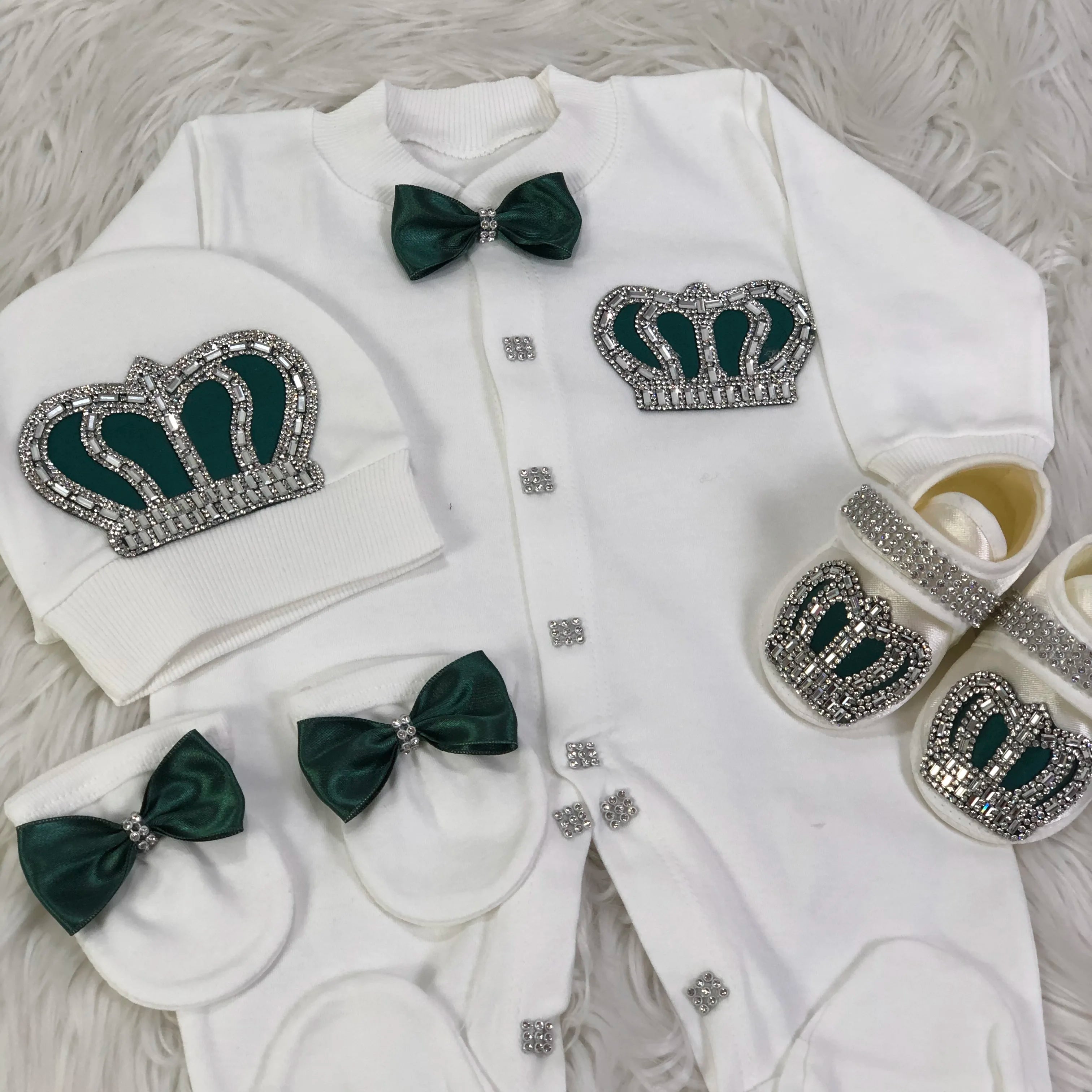 Luxury Newborn Baby Romper Set 4-Piece – Crystal Crown Layette for Photography & Coming Home - I YAN