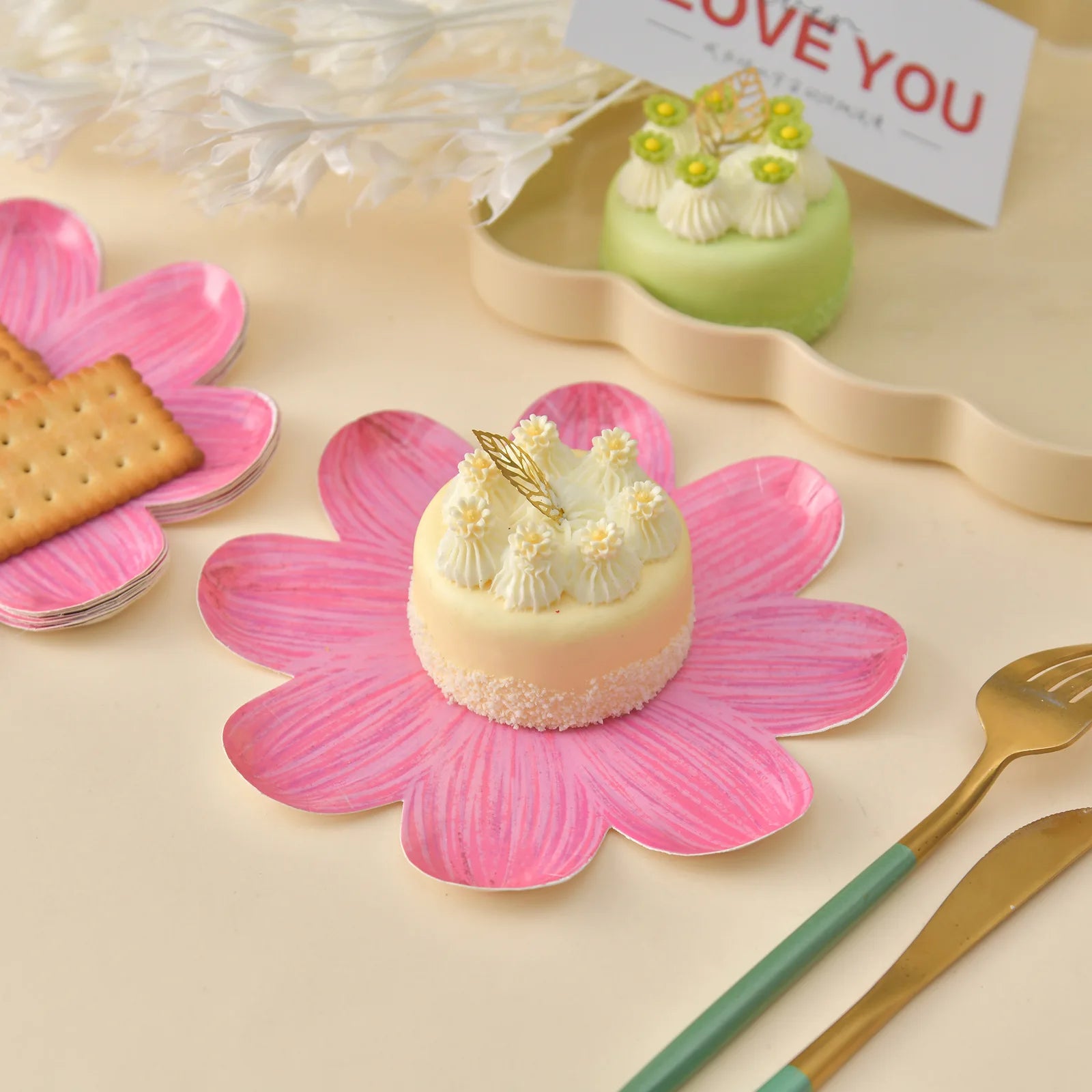 Disposable Daisy Paper Plate Flower Meal Plate Picnic Cake Plates Birthday Theme Party Decoration - I YAN