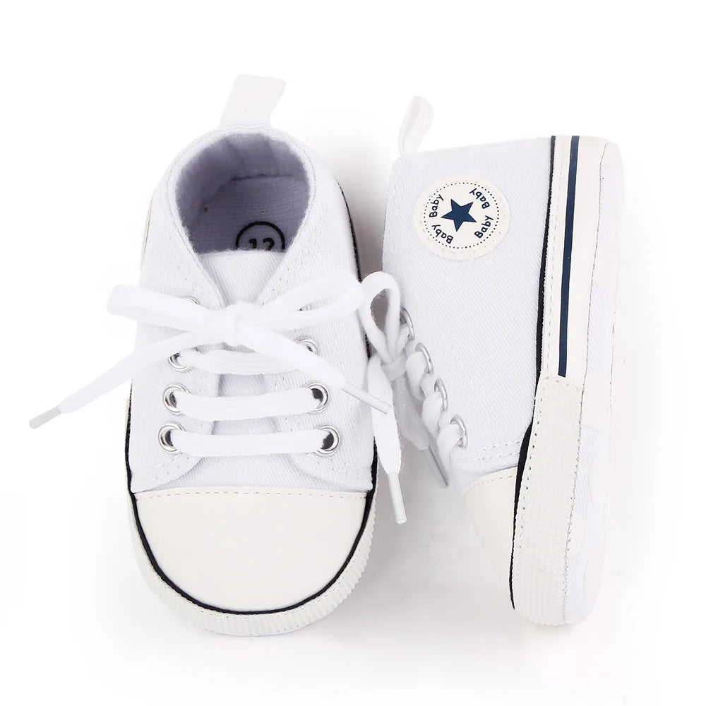 I YAN baby canvas sneakers for boys and girls, soft sole casual shoes for toddlers, non-slip first walkers, ideal for early steps.