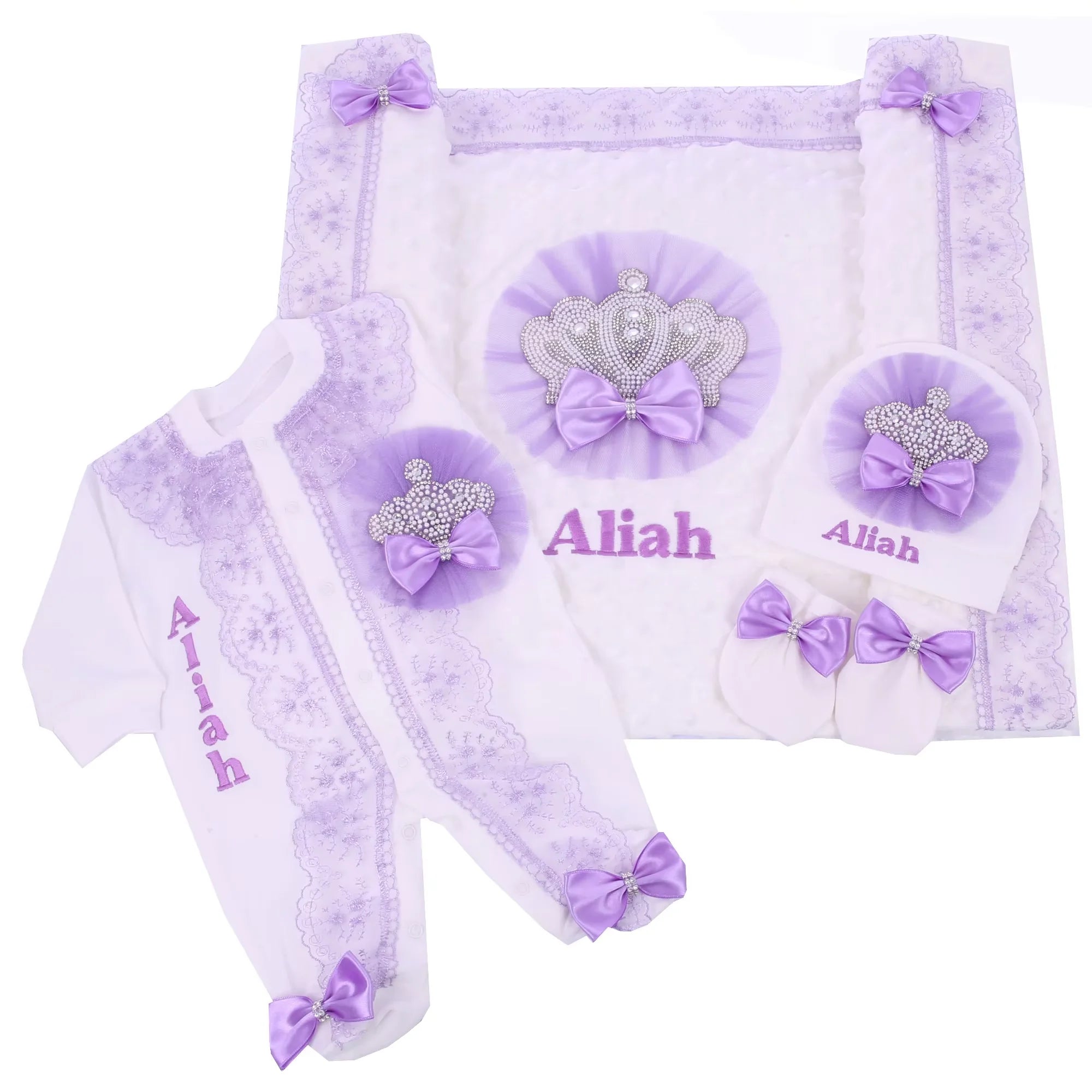 Personalized Angel Wings Newborn Gift Set – 5-Piece Embroidered Cotton Layette - I YAN