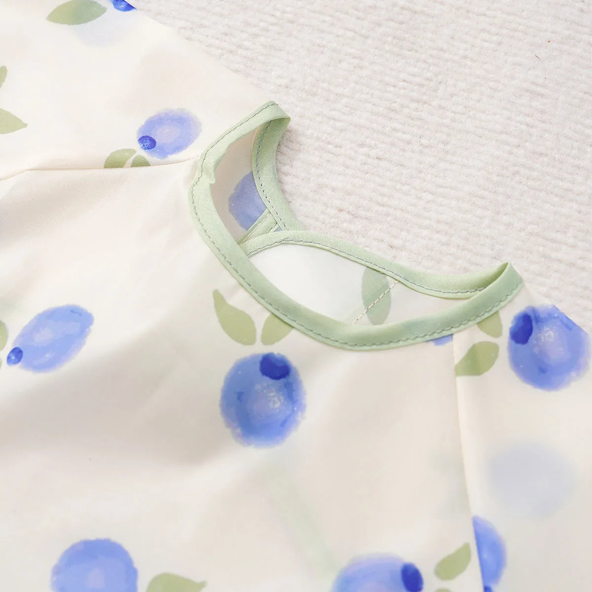 Long Sleeve Baby Bibs Water Dirt Proof Burp Cloths Cute Infant Eating Child Drawing Apron Self Feeding Bib Boy Girl 0-3 Year