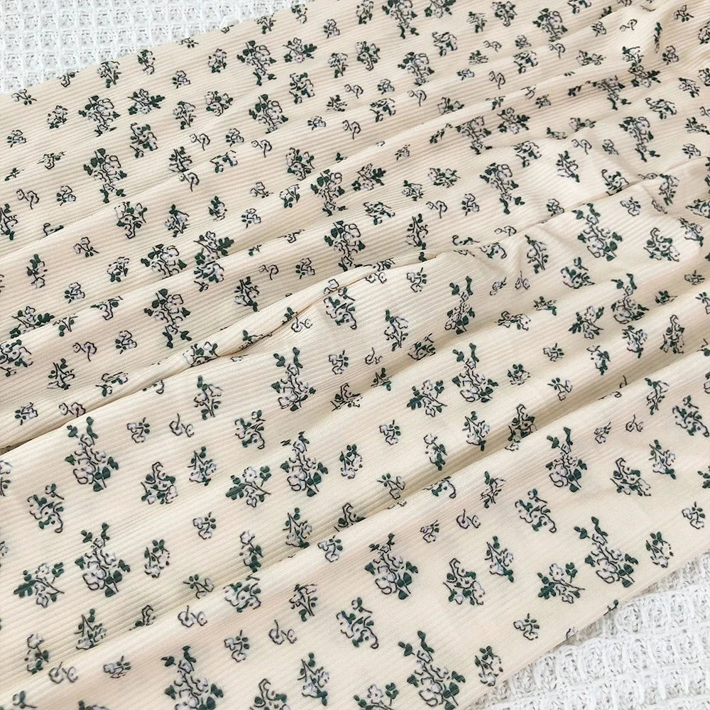 I YAN kids' summer T-shirt and pants set featuring a floral print, short sleeves, and round neck for casual home wear.