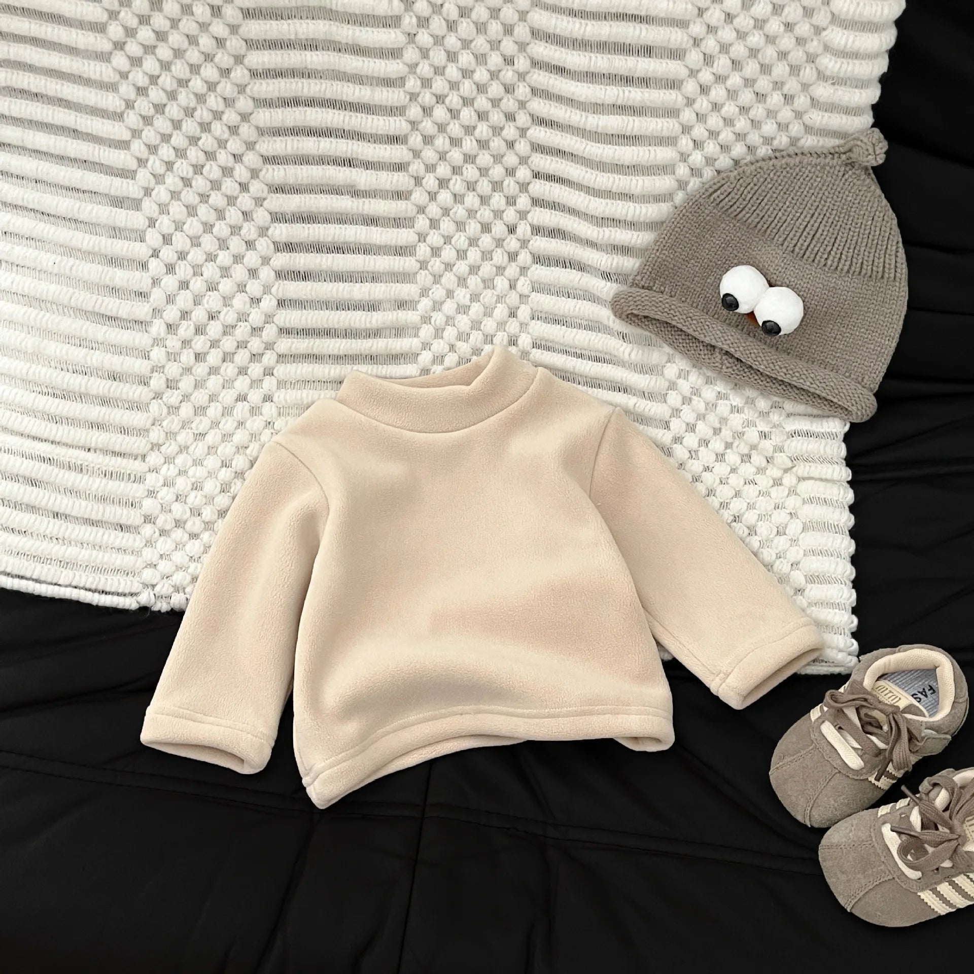 2025 Winter New Baby Fleece Bottoming Shirts Solid Boys Girls Cotton T Shirts Infant Plus Velvet Thick Pullover Toddler Clothes