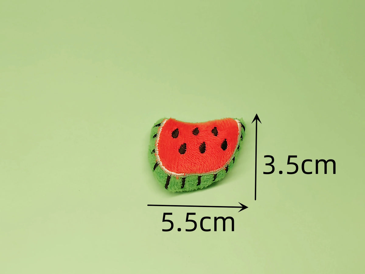 I YAN plush pet toy set with catnip, featuring cute mini chew toys for cats and kittens, designed for teeth grinding and play.