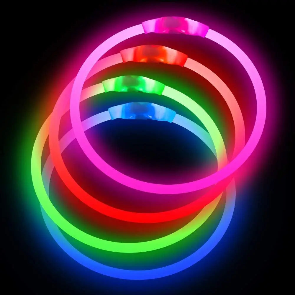 I YAN LED dog collar with USB rechargeability, illuminated safety light for small and medium dogs at night.