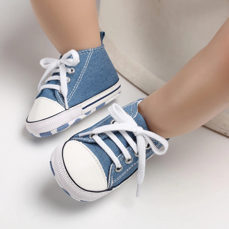 I YAN infant toddler anti-slip canvas sneakers with star design, ideal for first walkers and little boys and girls.