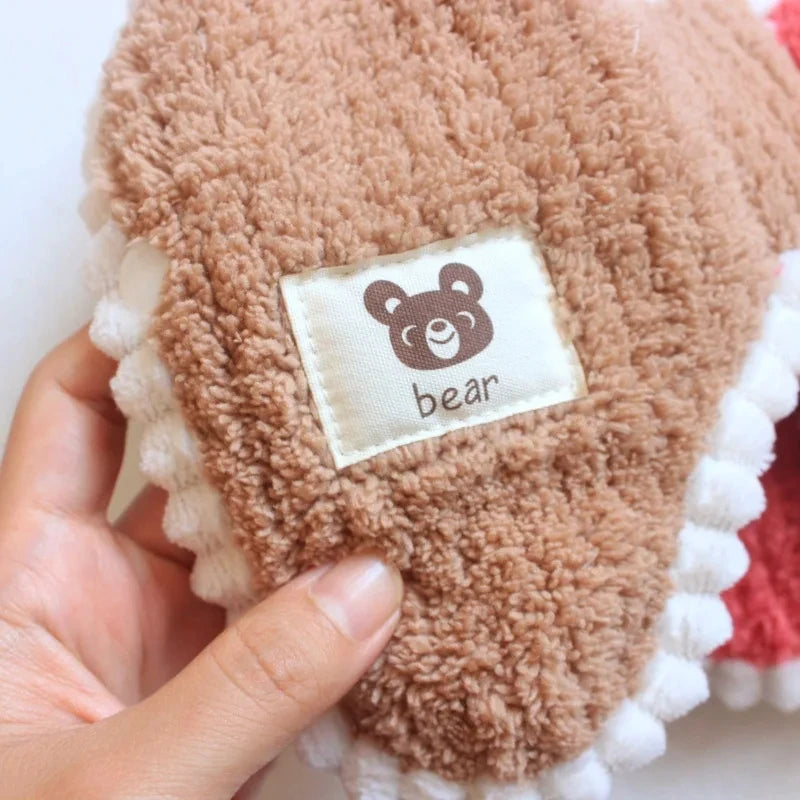 I YAN winter warm dog coat with soft fleece for small dogs and cats, featuring a cute puppy jacket design.
