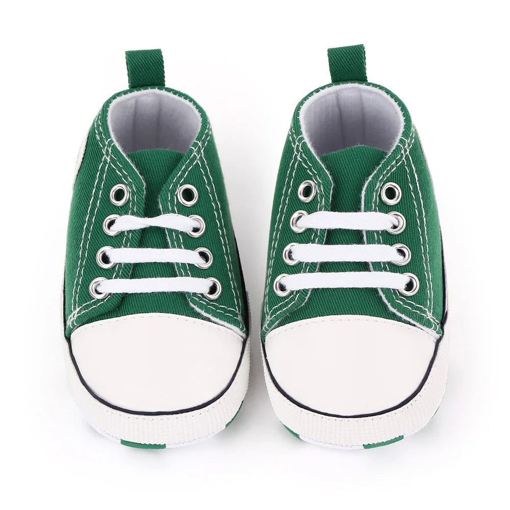 I YAN baby canvas sneakers for boys and girls, soft sole, non-slip toddler shoes for first steps, casual classic style.