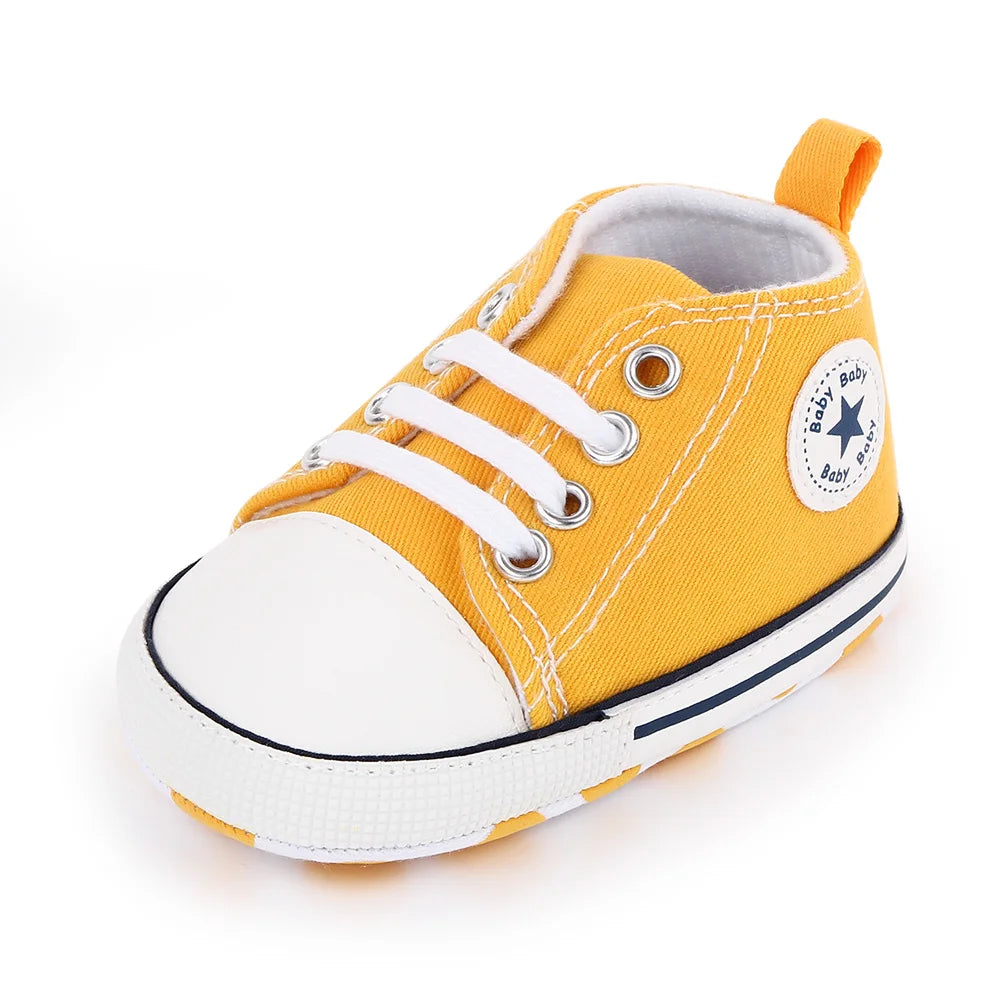 I YAN baby canvas sneakers for boys and girls, soft sole, non-slip toddler shoes for first walkers, casual and comfortable footwear.