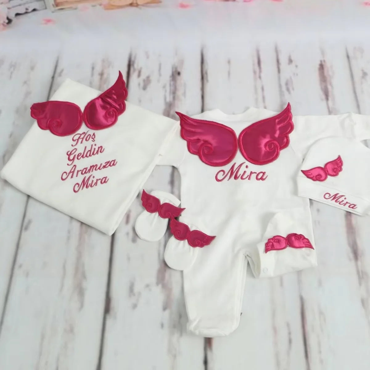 Personalized Angel Wings Newborn Gift Set – 5-Piece Embroidered Cotton Layette - I YAN