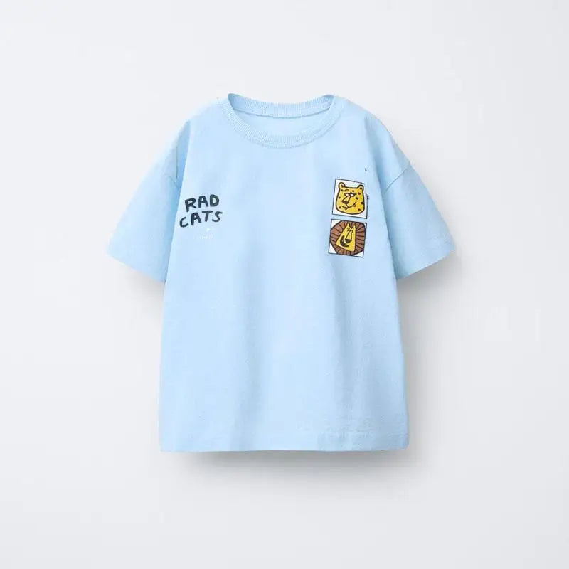 Animal pattern boys' T-shirt by I YAN, summer short sleeve top with round collar and playful print for kids.