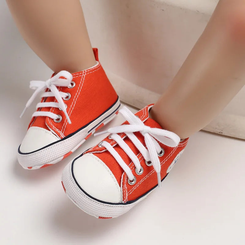 I YAN infant toddler anti-slip baby canvas sneakers with star design, ideal for first walkers, boys and girls.