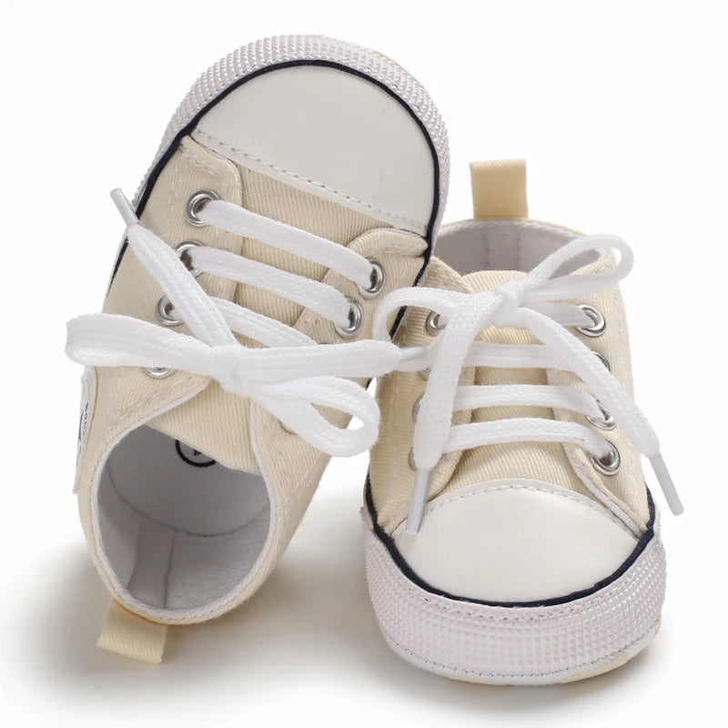 I YAN infant toddler anti-slip canvas sneakers with star design, perfect for first steps and active baby boys and girls.