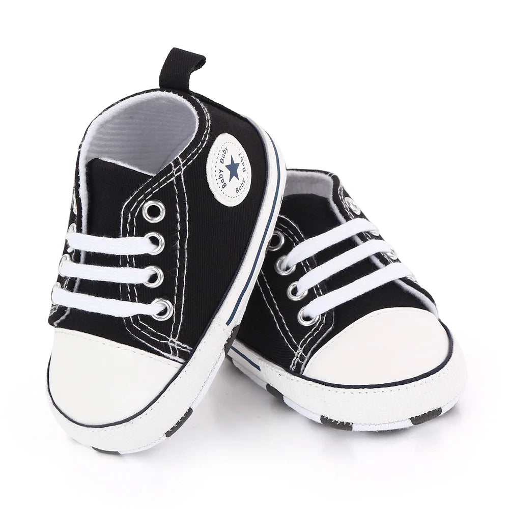 I YAN baby canvas sneakers for boys and girls, soft sole, non-slip toddler shoes perfect for first walkers and casual outings.