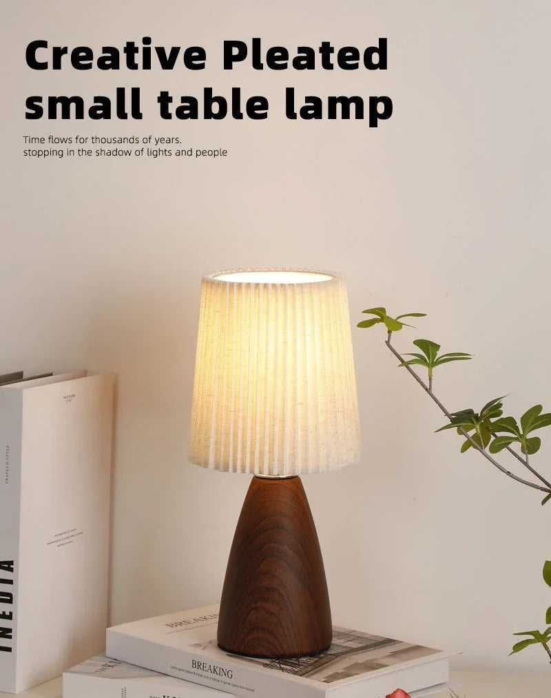 Retro LED Table Lamp Bedroom Fabric Pleated USB Study For Home Room Decor Desktop Decorative Ambiance Bedrooms LED Bedside Lamps