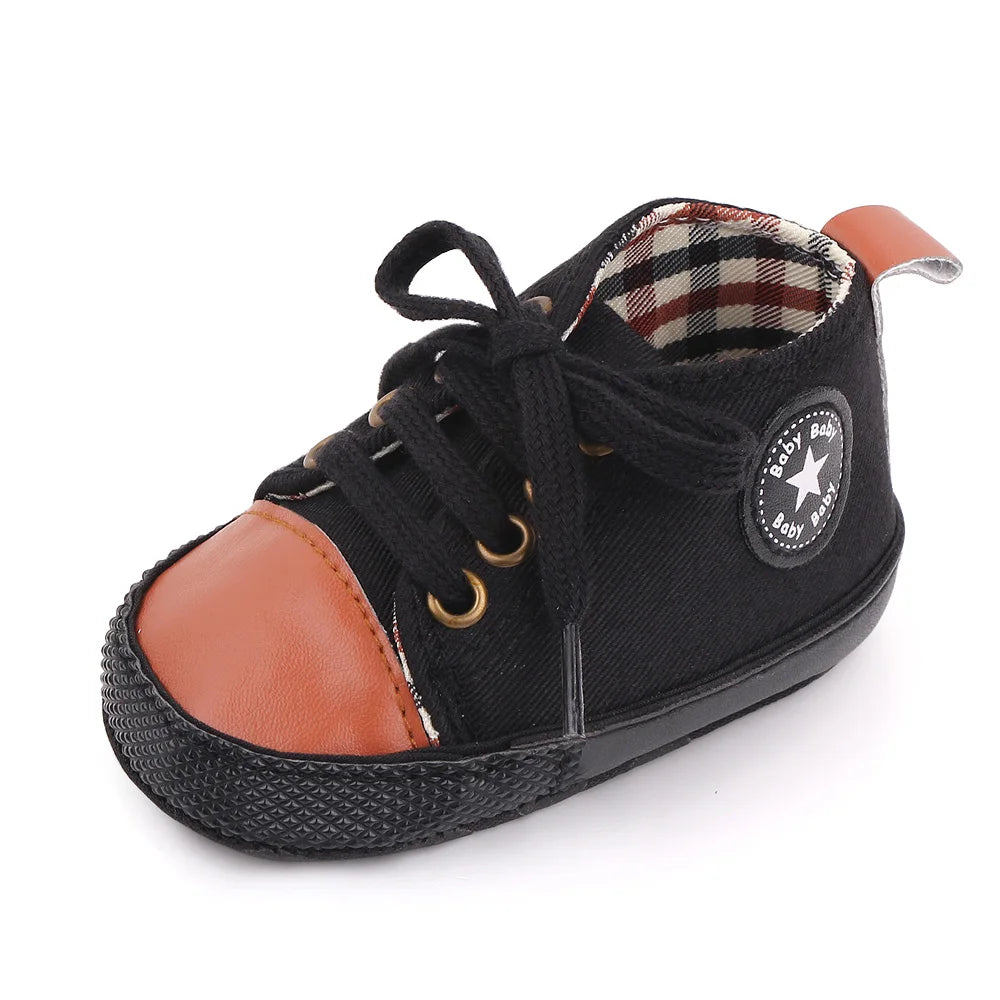 I YAN spring baby shoes for boys and girls, classic canvas casual sneakers with soft soles and non-slip design for toddlers.