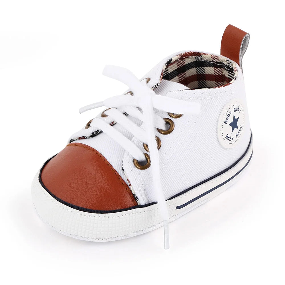 I YAN baby sneakers for boys and girls, classic canvas casual shoes with soft soles and non-slip design for newborns and toddlers.