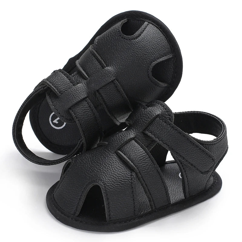 I YAN infant boys and girls lightweight breathable summer sandals with soft soles for prewalkers and toddlers, suitable for warm weather.