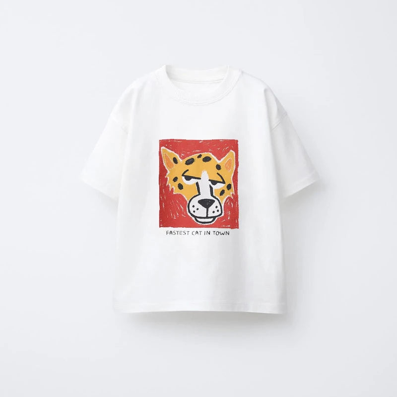 Animal pattern boys' T-shirt by I YAN, summer short sleeve top with round collar and playful animal print for kids.