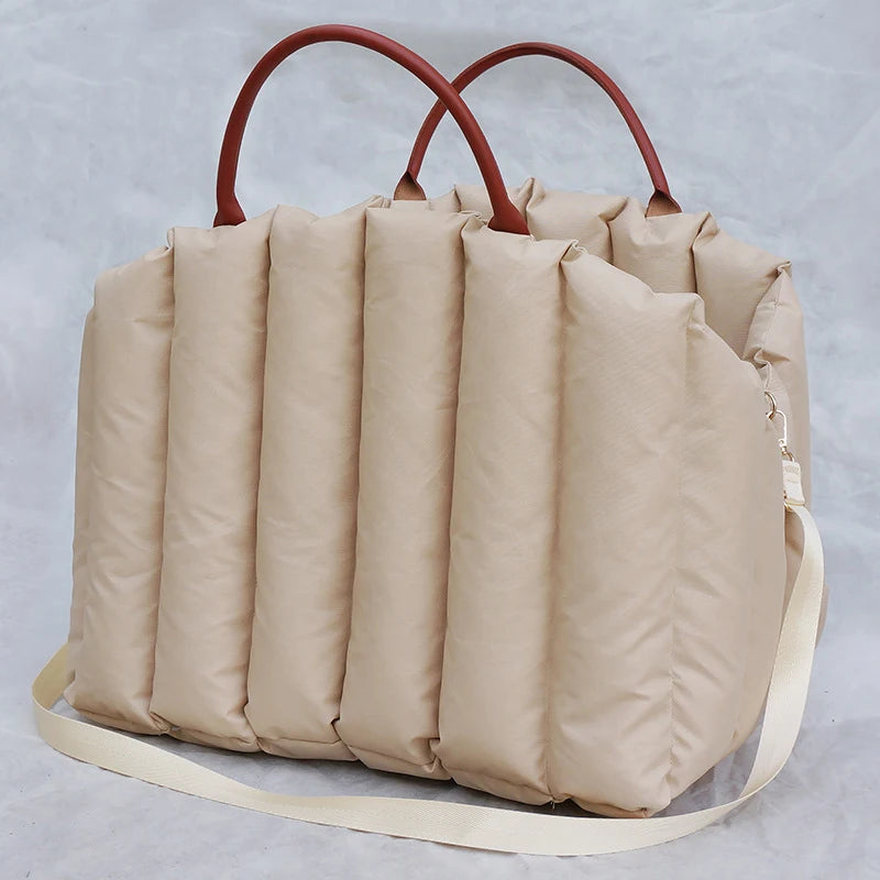 Pet Dog Bag Is Portable and Comfortable for Travel Luxury Handbag Winter Warm Removable Portable Outdoor Travel Safety Seat Bag