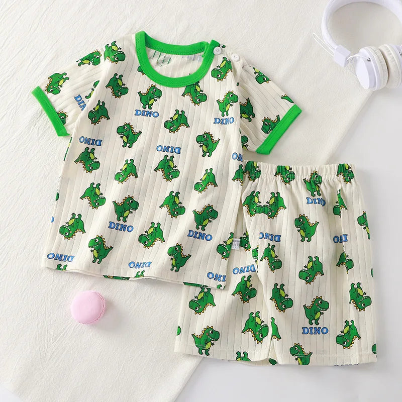 Cute 2-piece children's clothing set with cotton T-shirt and shorts for boys and girls, featuring short sleeves, from I YAN.