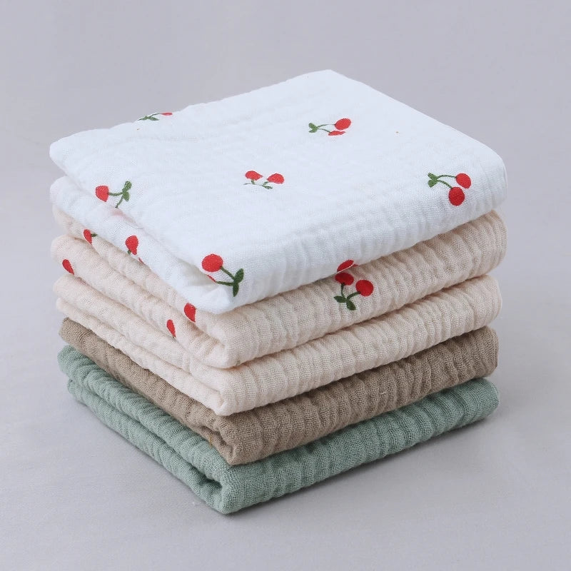 Set of 5 I YAN square cotton baby face towels and burp cloths, soft, absorbent gauze washcloths for feeding and cleaning infants.