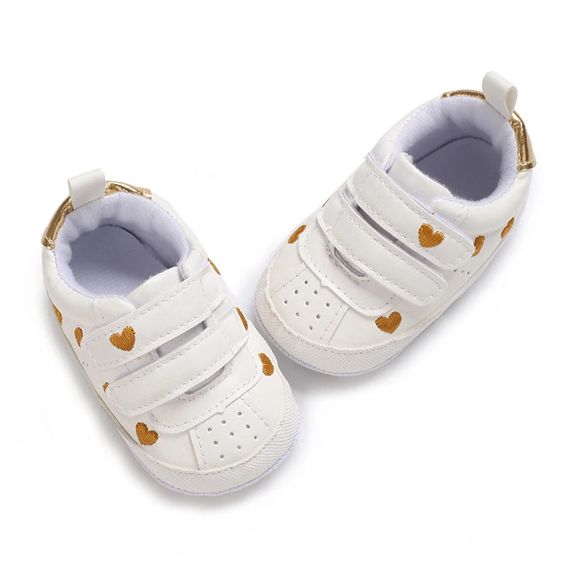 Cute I YAN baby girl crib shoes with soft soles, toddler prewalker sneakers for infants aged 0-18 months, ideal for first steps.