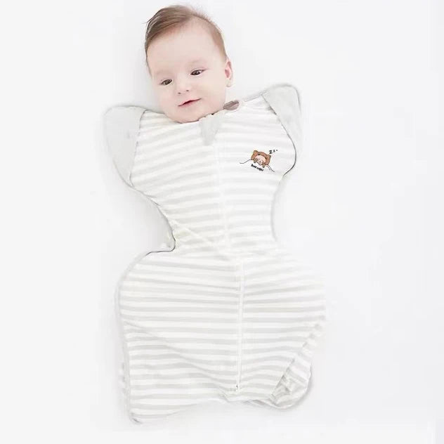 Soft 100% cotton newborn swaddle sleepsack by I YAN, featuring breathable muslin fabric for 0-6 months baby swaddling comfort.