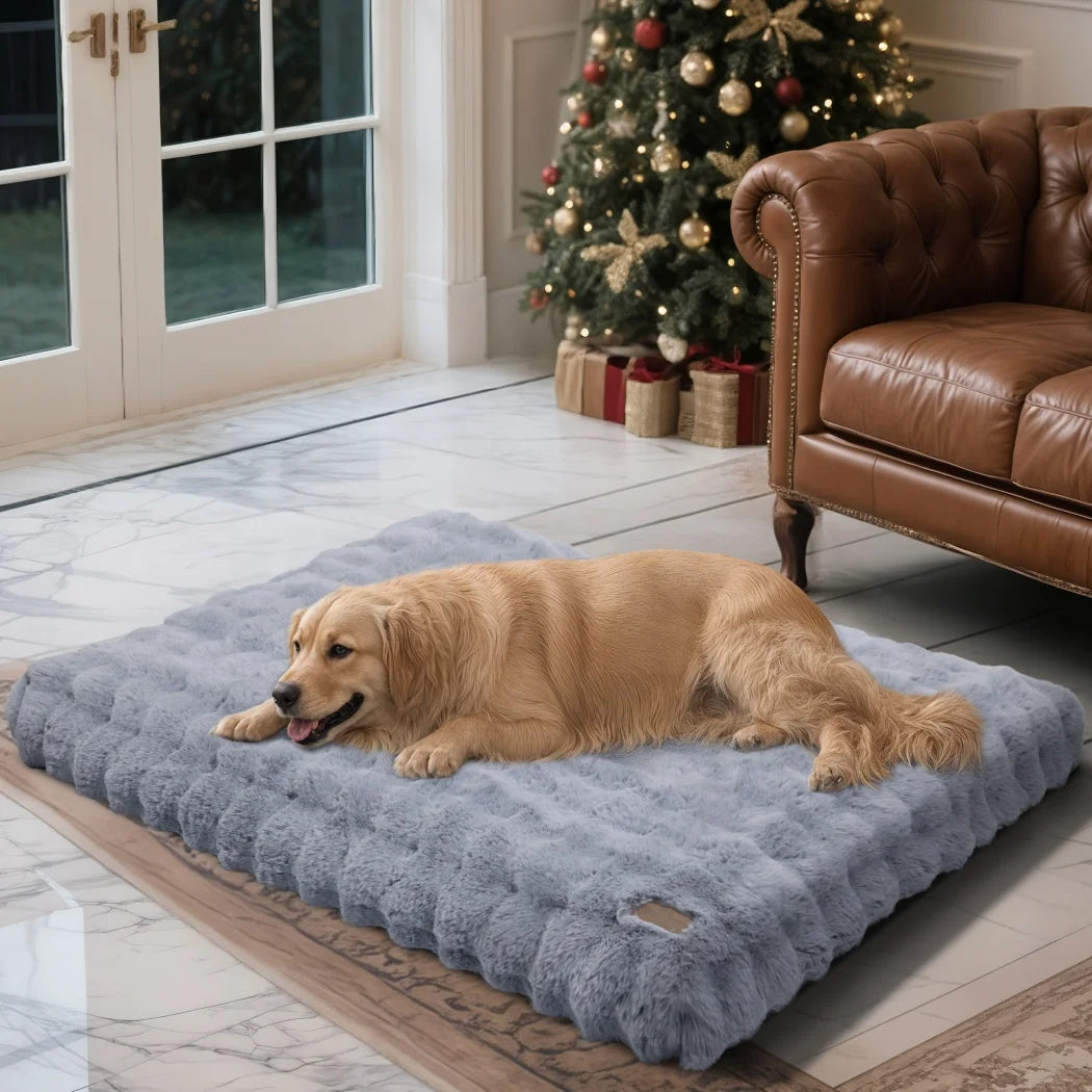 Large I YAN ultra plush dog bed with soft, washable cushion for crates and puppies, providing cozy comfort for pets.