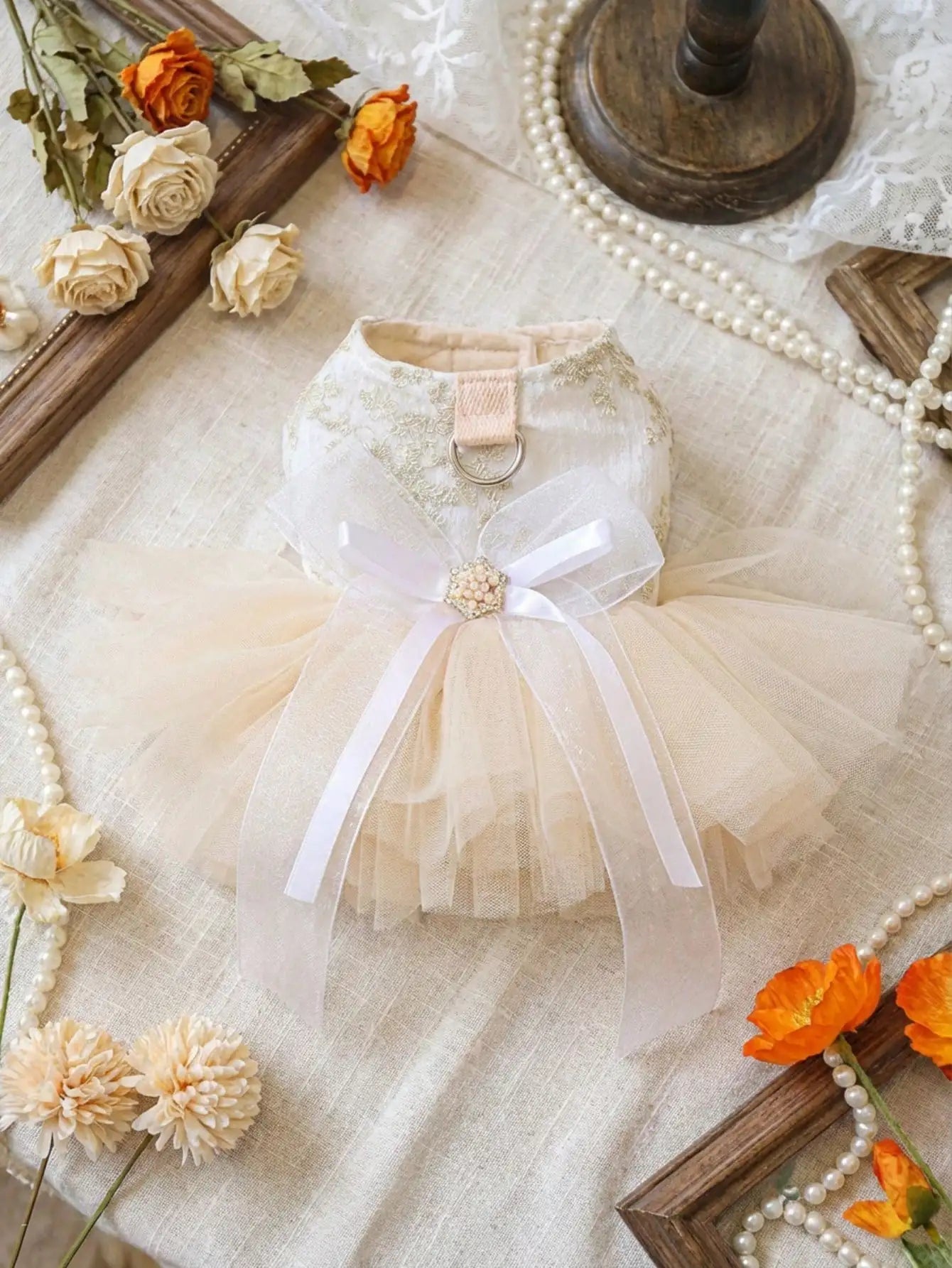 1Pc Luxury Pet Princess Wedding Dress Thin Spring Summer Outfit Gold Floral Embroidery Pearl Bow Decor Built-in D-ring For Traction Universal For Cats Dogs Elegant Party Costume Photo Prop Holiday Pet Gift