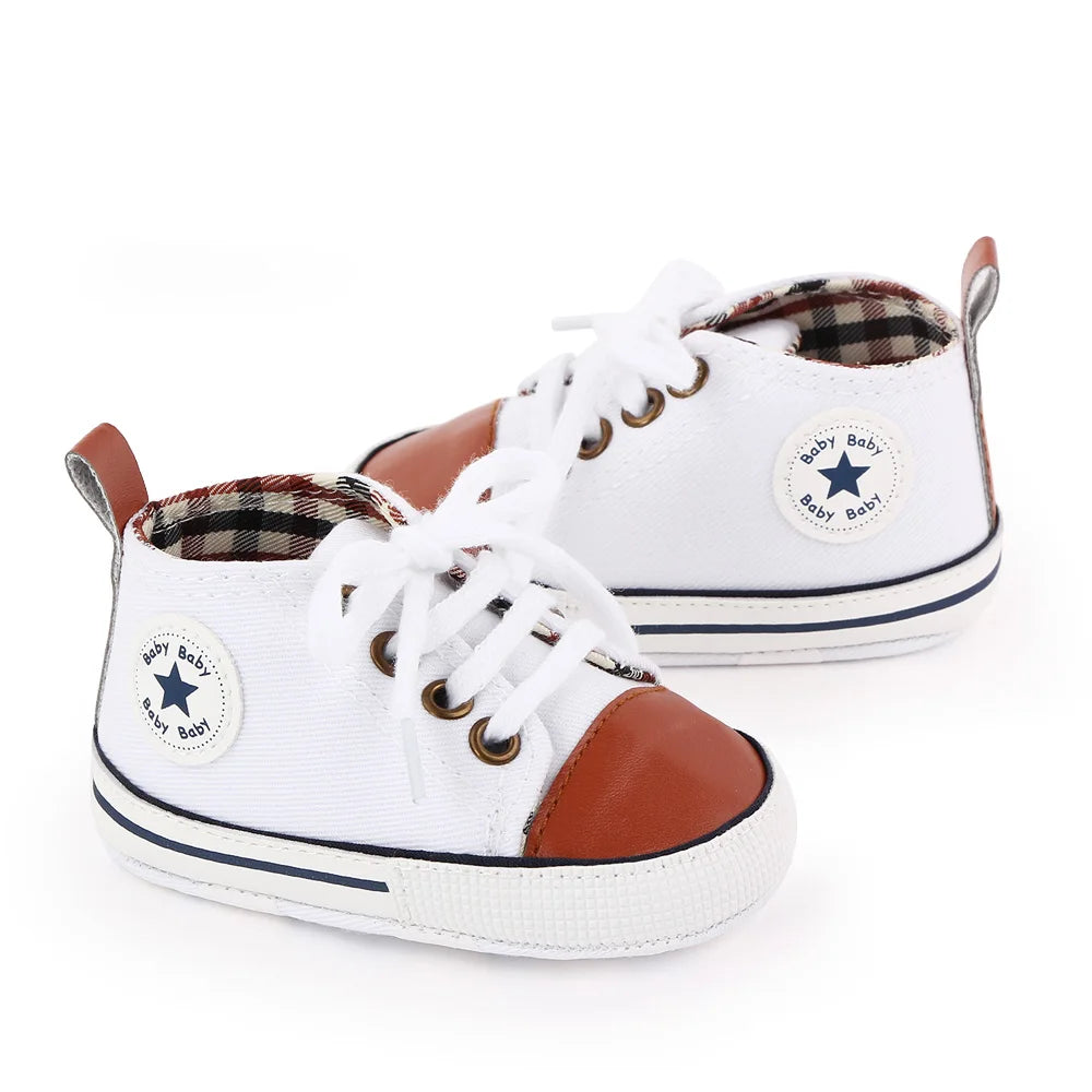 I YAN spring baby shoes for boys and girls, classic canvas casual sneakers with soft, non-slip soles for early walking toddlers.