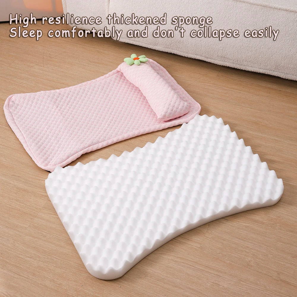 I YAN ice silk pet sofa with thickened cooling dog bed, detachable cushion, elastic sponge design, suitable for medium dogs with pillow