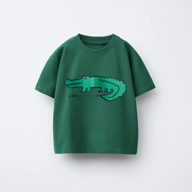 Animal pattern boys' T-shirt by I YAN, short sleeve summer kids' top with round collar and playful animal print design.