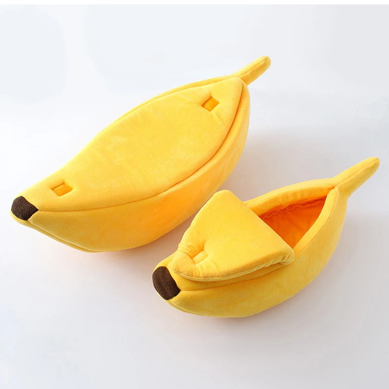 Colorful I YAN banana-shaped cat bed house with cozy interior, perfect for cats and small pets, featuring durable, portable design.