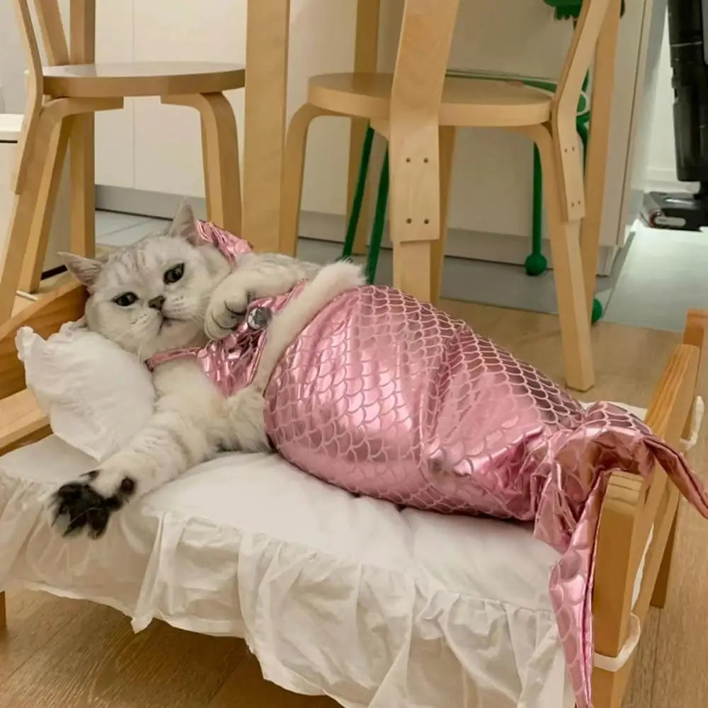 Soft pink sequin cat mermaid tail costume from I YAN, featuring a fishtail dress-up outfit for Halloween and playful pet dress-up.