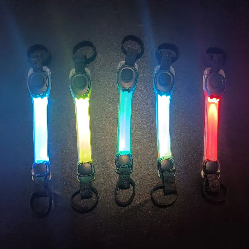 I YAN water-resistant dog safety collar with multi-color pendants and LED light strip for night visibility and outdoor safety.