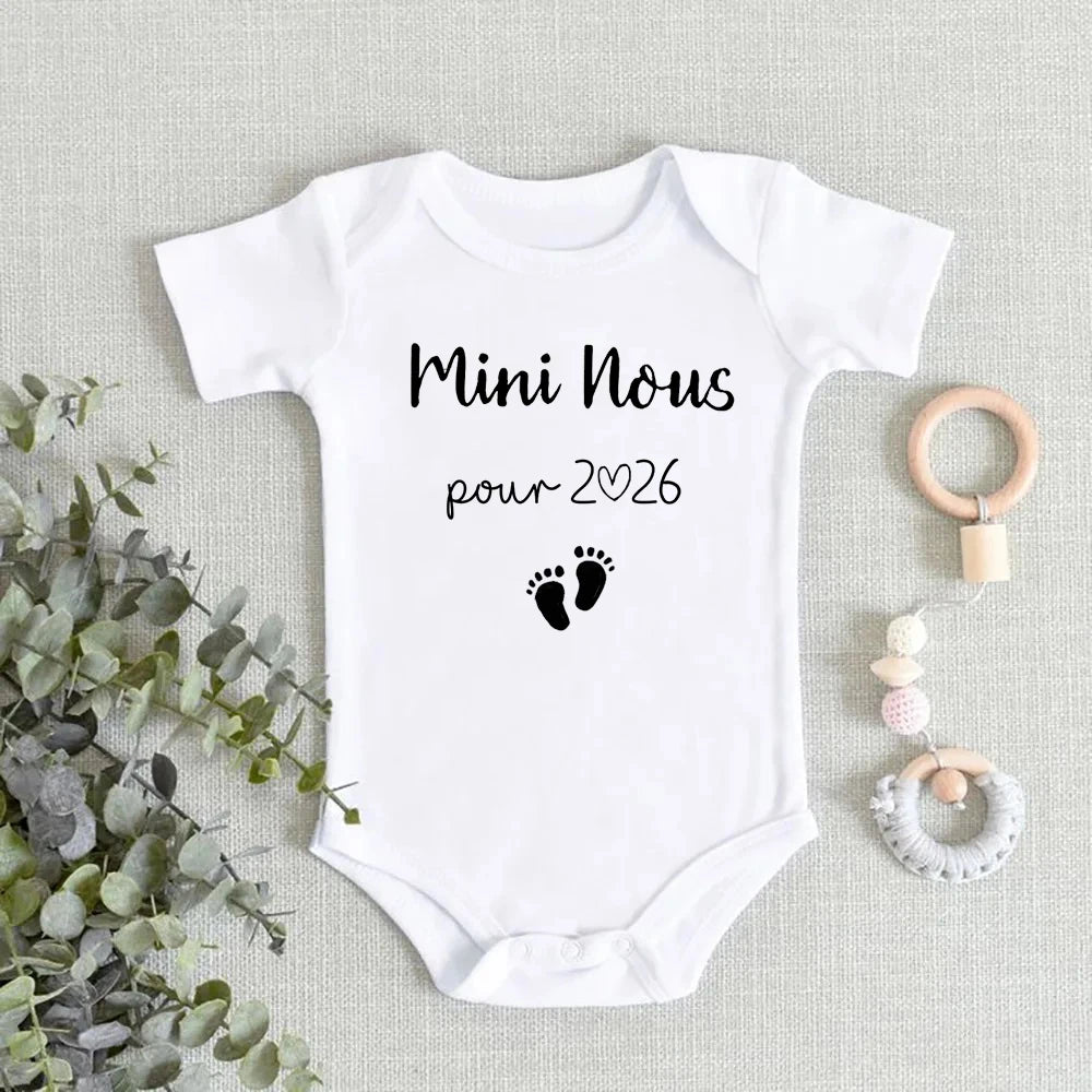 Mini Us in 2026 Print Baby Romper Casual Short Sleeve Infant Jumpsuit Boys Girls Bodysuit Summer Pregnancy Announcement Clothes