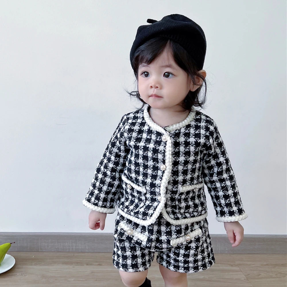 Two Piece Set For Spring And Autumn New Baby Boys And Girls' Tweed Black Plaid Long Sleeved Shirt With Open Coat And Short Pant